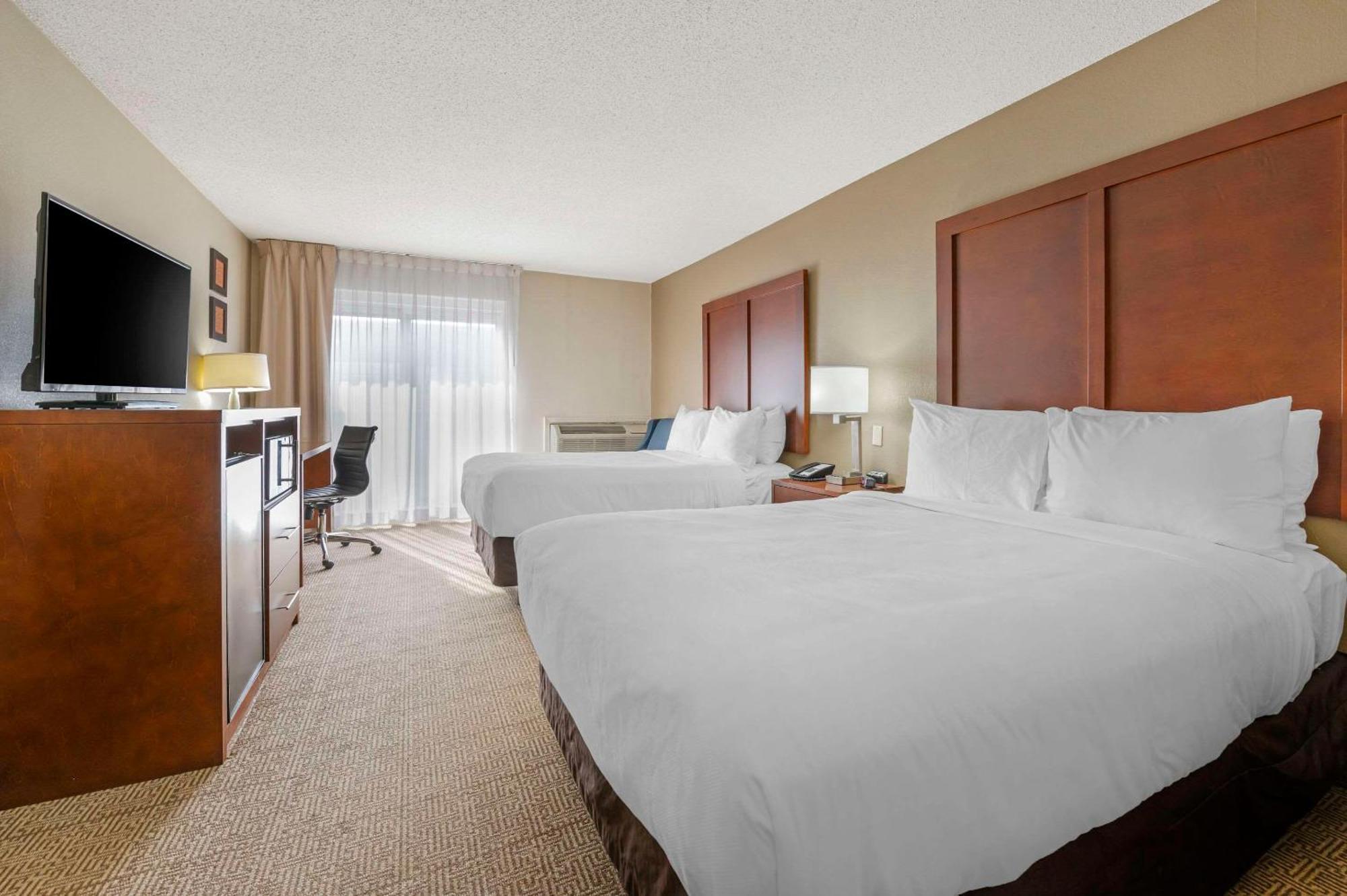 Comfort Inn & Suites North At The Pyramids Indianapolis Kültér fotó