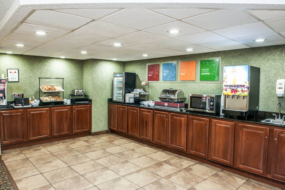 Comfort Inn & Suites North At The Pyramids Indianapolis Kültér fotó