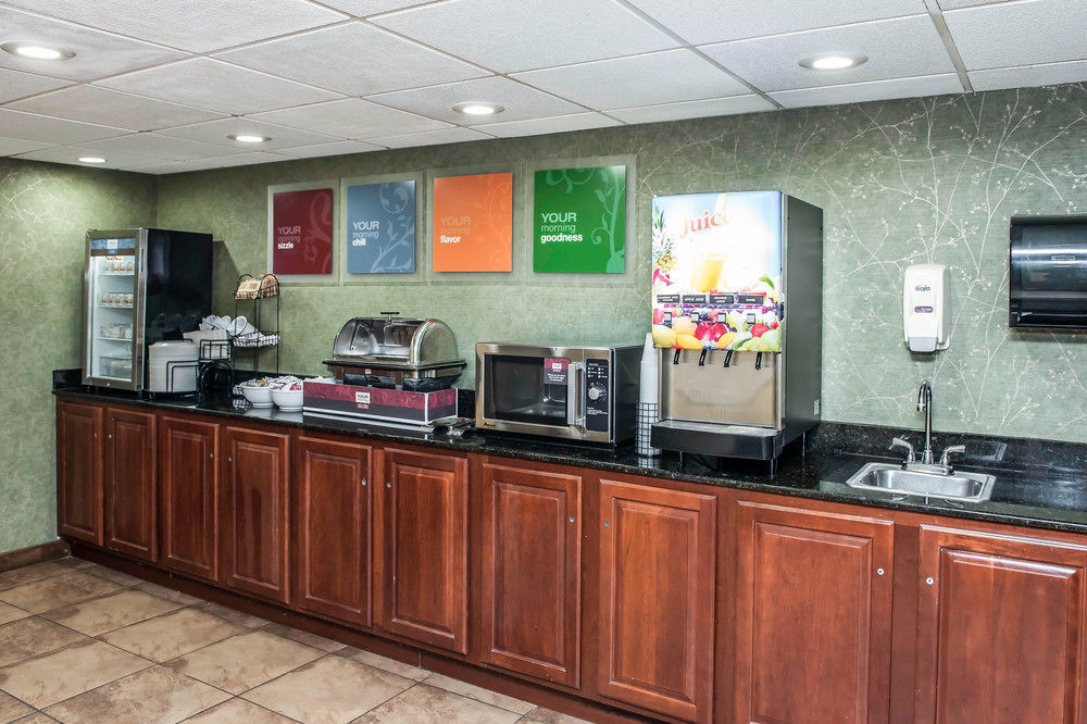 Comfort Inn & Suites North At The Pyramids Indianapolis Kültér fotó